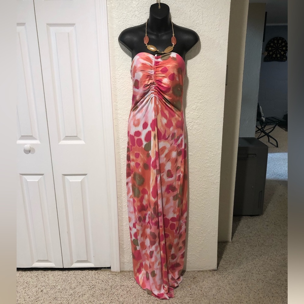 Tommy Bahama women’s size small halter maxi dress. Very cute dress. - Picture 3 of 6